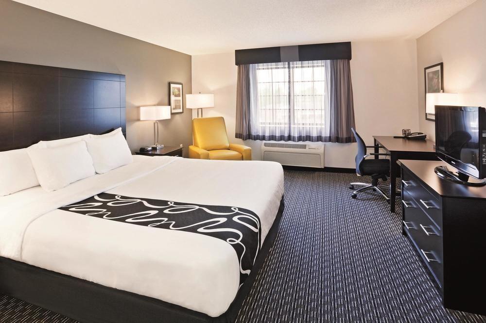 La Quinta By Wyndham Cleveland Macedonia Hotel Bagian luar foto