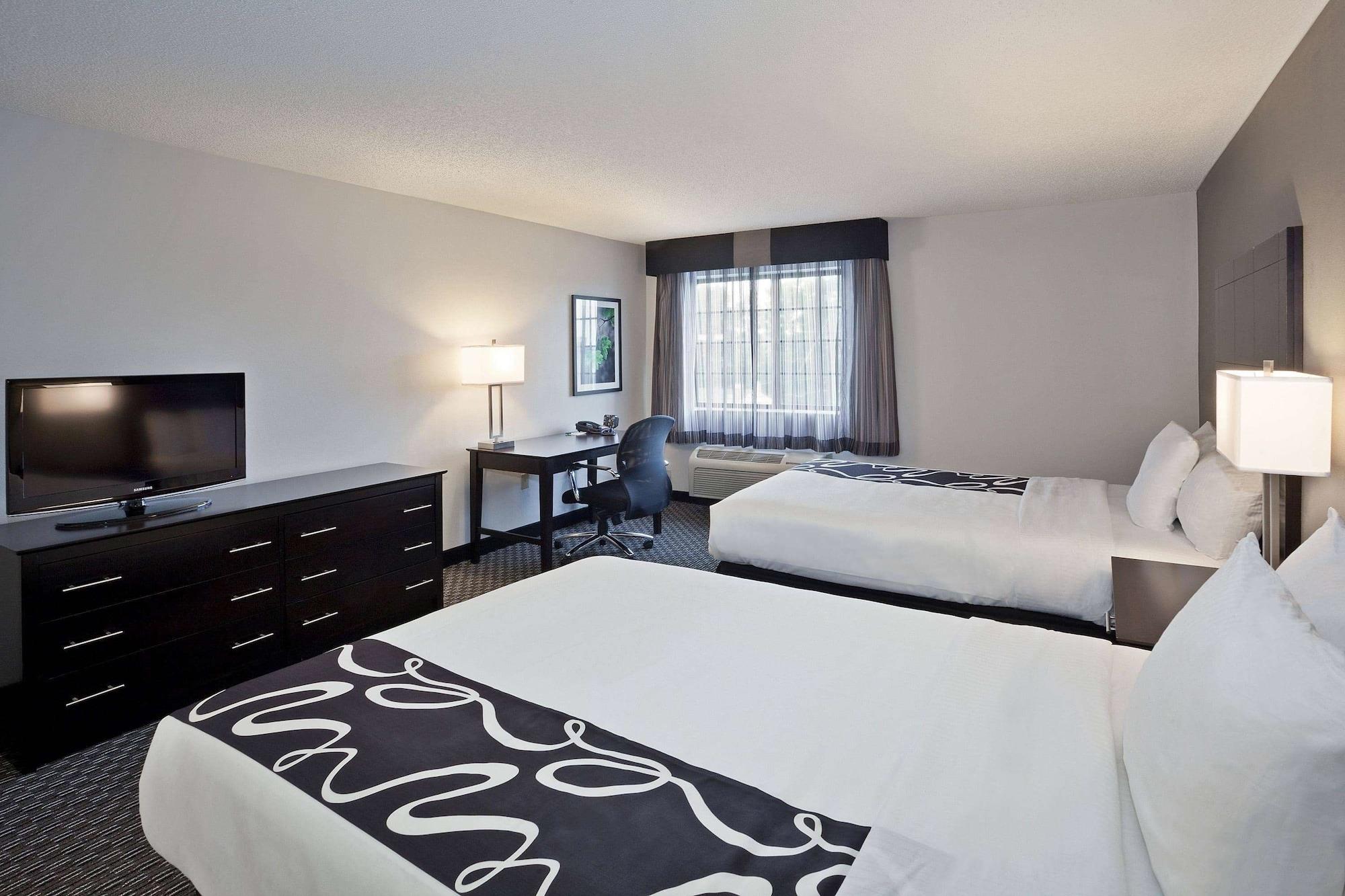 La Quinta By Wyndham Cleveland Macedonia Hotel Bagian luar foto