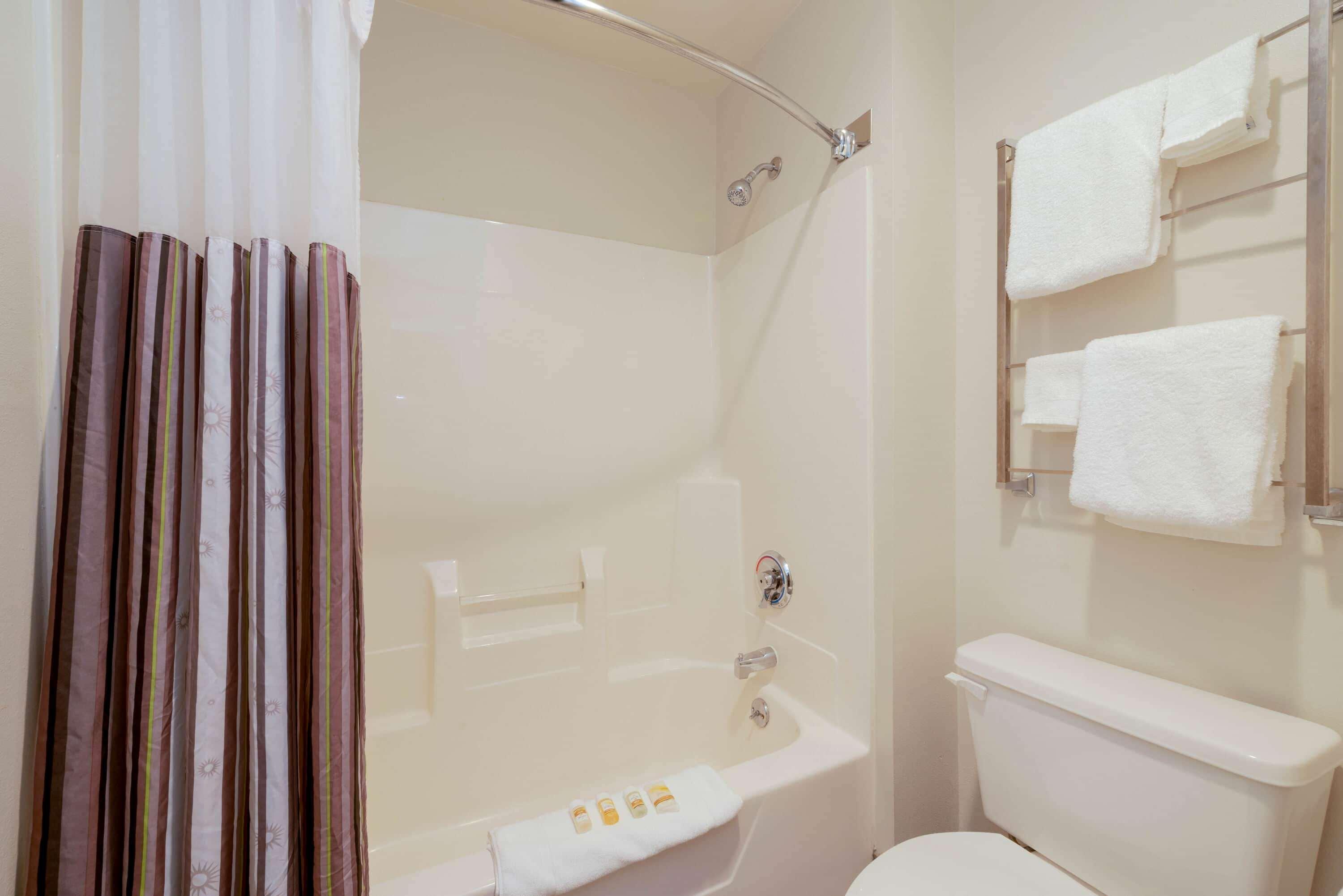 La Quinta By Wyndham Cleveland Macedonia Hotel Bagian luar foto