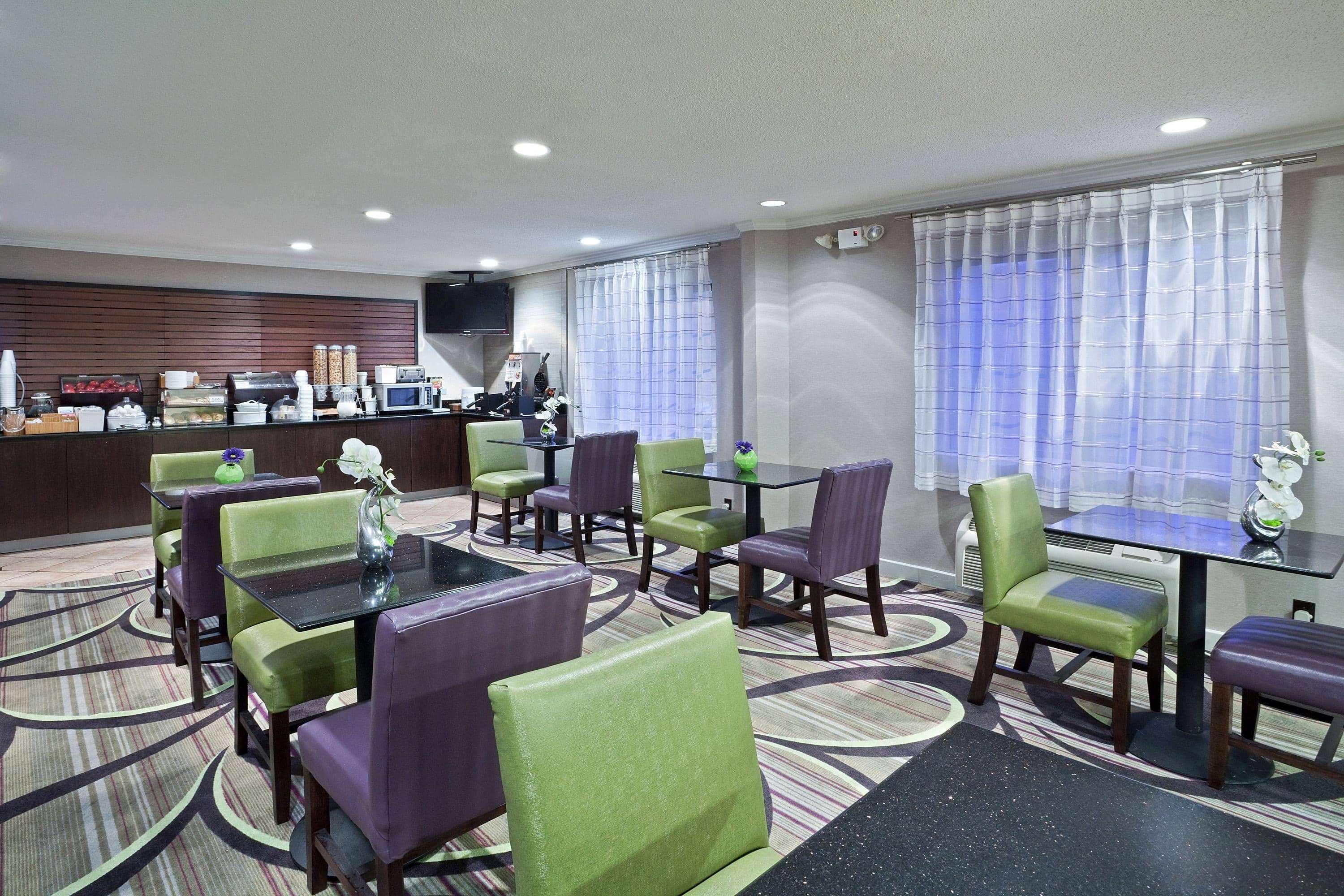 La Quinta By Wyndham Cleveland Macedonia Hotel Bagian luar foto
