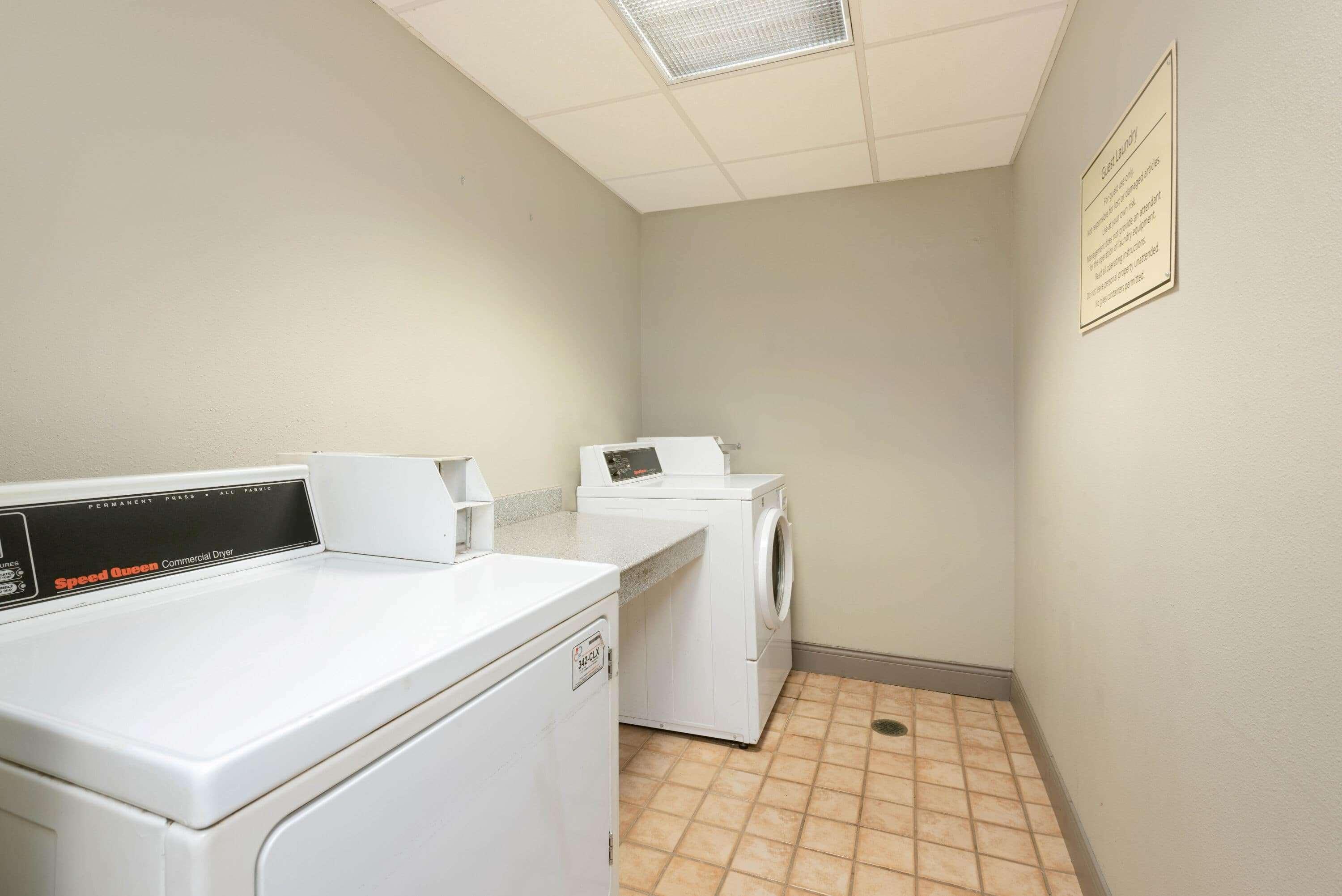 La Quinta By Wyndham Cleveland Macedonia Hotel Bagian luar foto