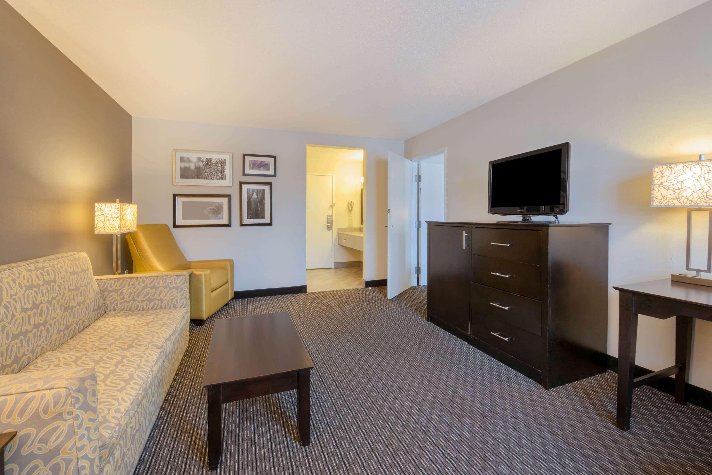 La Quinta By Wyndham Cleveland Macedonia Hotel Bagian luar foto