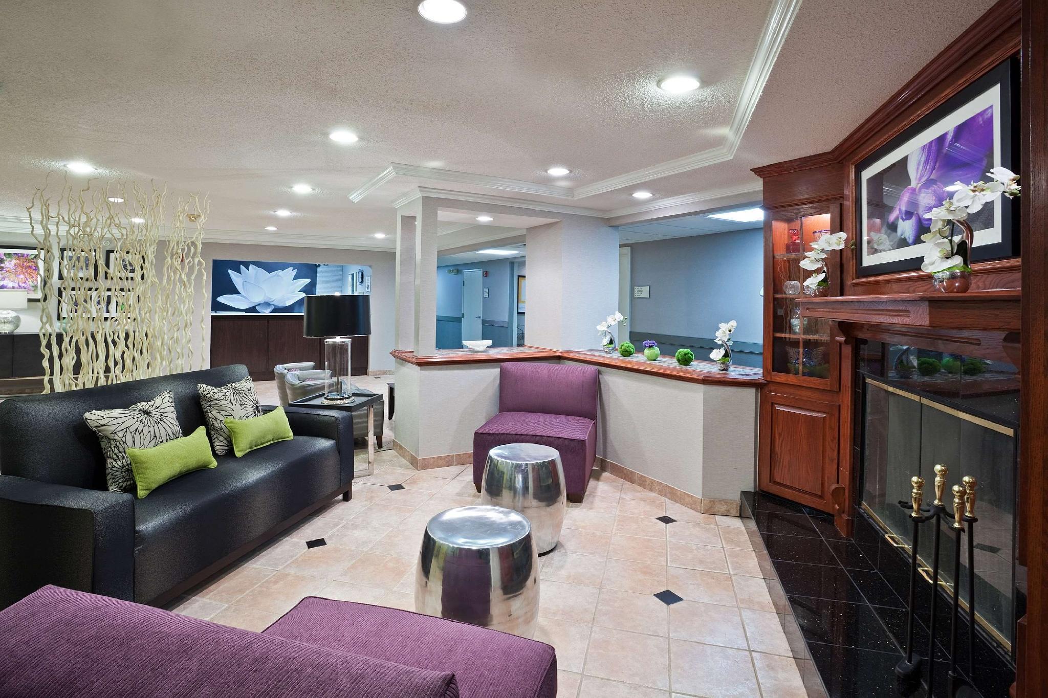 La Quinta By Wyndham Cleveland Macedonia Hotel Bagian luar foto