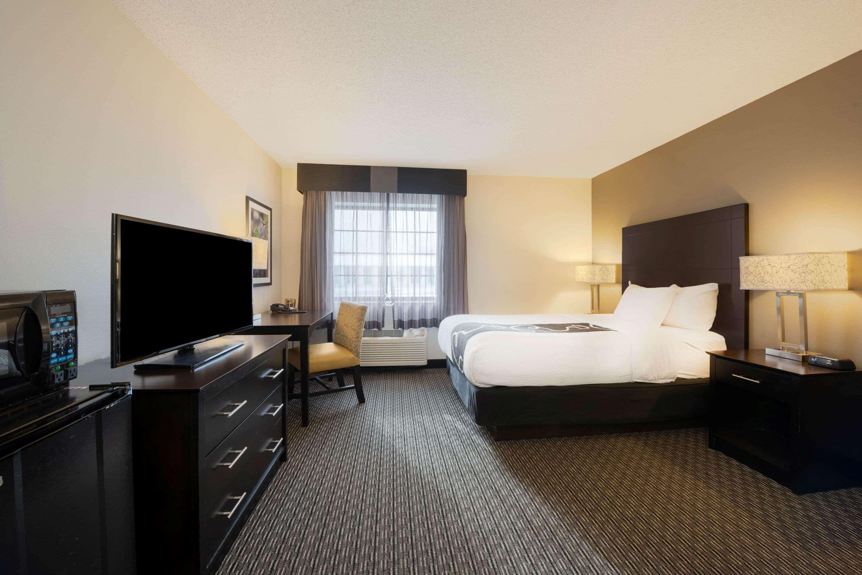 La Quinta By Wyndham Cleveland Macedonia Hotel Bagian luar foto