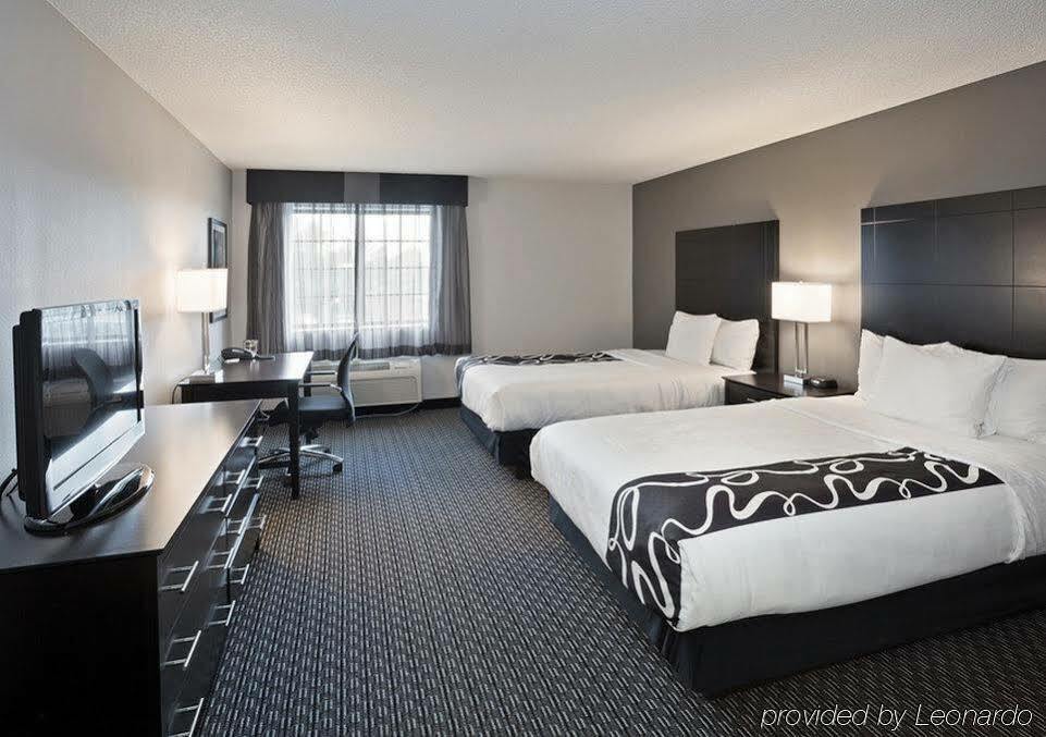 La Quinta By Wyndham Cleveland Macedonia Hotel Bagian luar foto